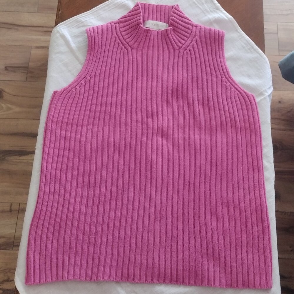 Women's Mock-Neck Cable-Knit Sleeveless Sweater - Picture 7 of 13